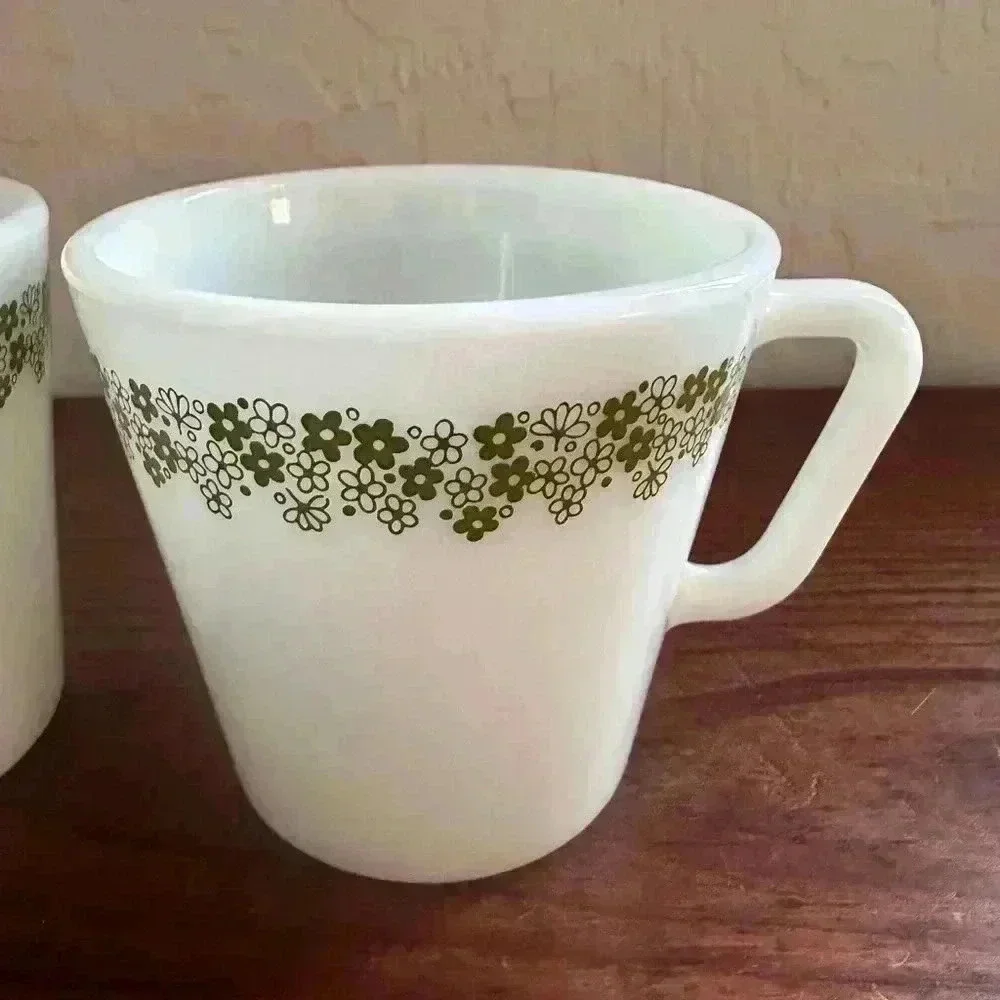Pyrex Spring Blossom Milk Glass Coffee Mugs Cups Set Of 2 Crazy Daisy Vintage